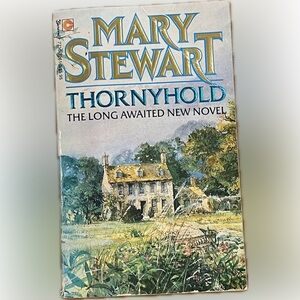 🎈4/$20 - “Thornyhold” a novel by Mary Stewart ©️1988